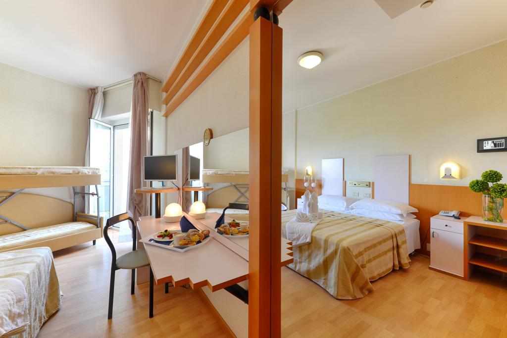 Hotel Bel Air Riccione Habitación foto